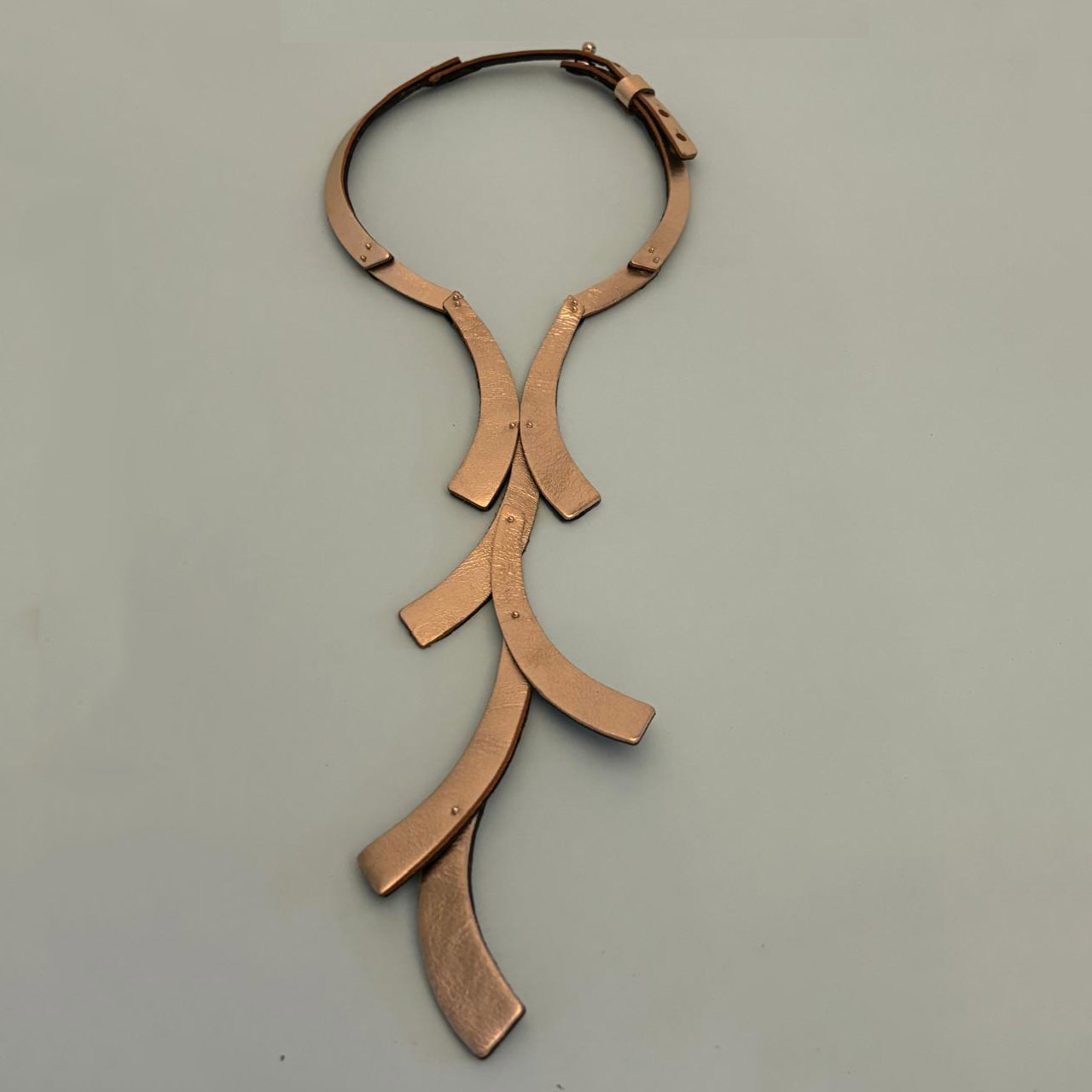 collar indigo dore by mayte domecq collar de cuero Indigo by Maison Domecq